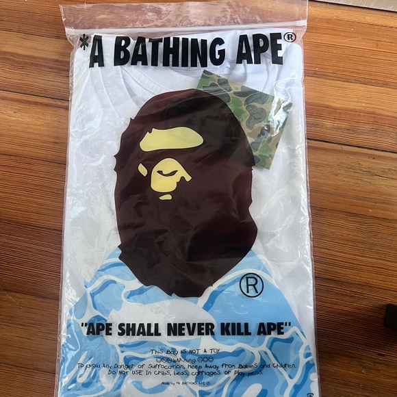 BAPE Light Blue T-Shirt Size Medium - Picture 6 of 6